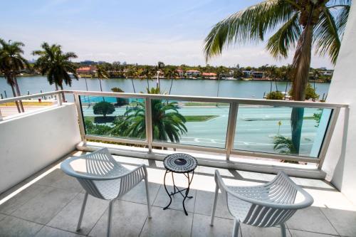 Oceanfront Contemporary Suites - photo 9