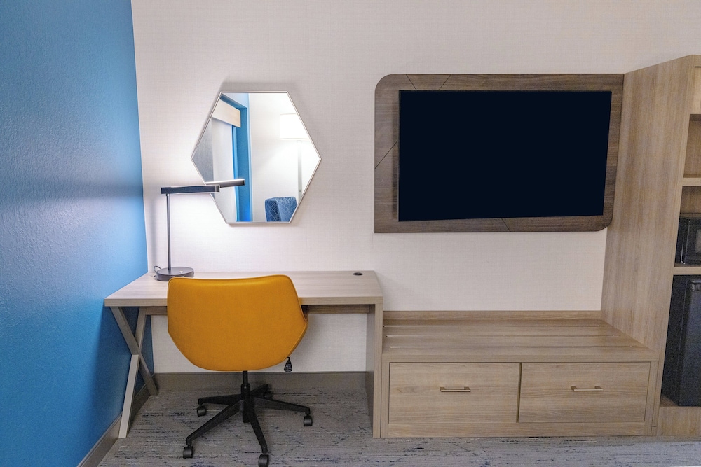 Holiday Inn Express Hotel of Neptune by IHG - photo 45