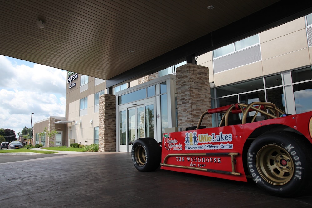 Holiday Inn Express & Suites Oswego by IHG - photo 30