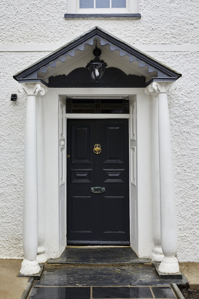 Major House Luxury Pembrokeshire Coastal Getaway — 4-Star Luxury Hotel in Newport, United Kingdom