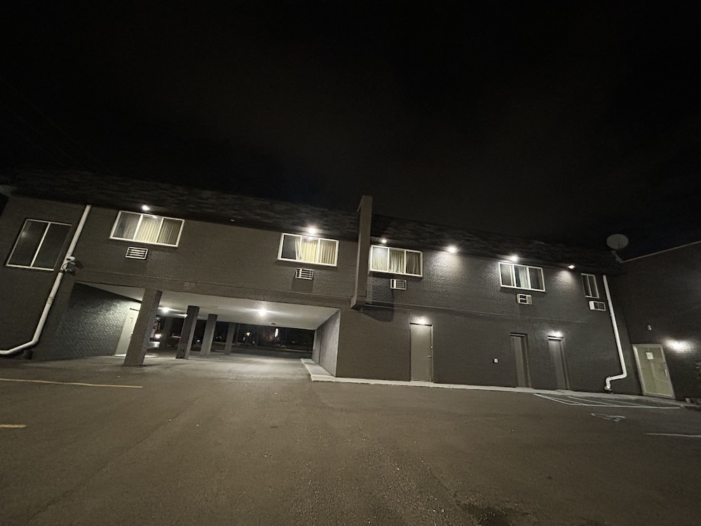 Imperial Suites - photo 32