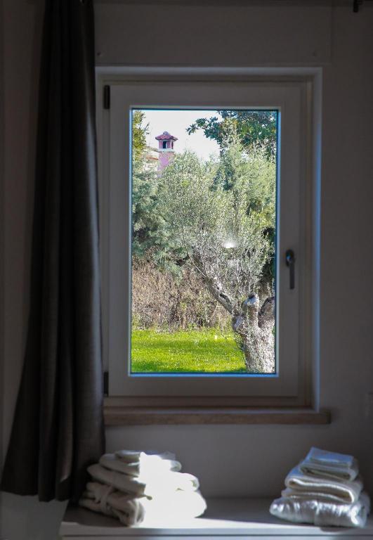 Guest House Montestallone — 4-Star Luxury Hotel in Formello, Italy