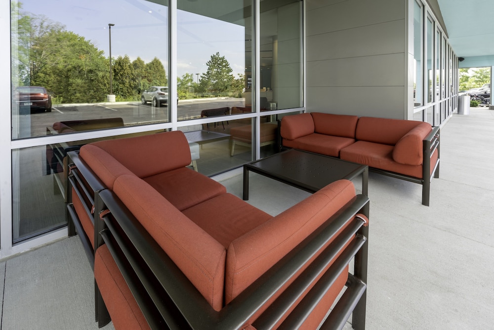 avid hotel Milwaukee West Waukesha by IHG - photo 24