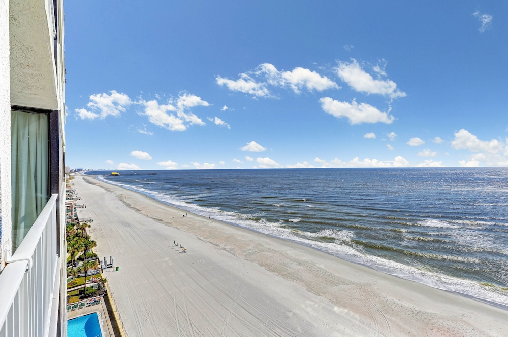 Sands Beach Club Resort - photo 19