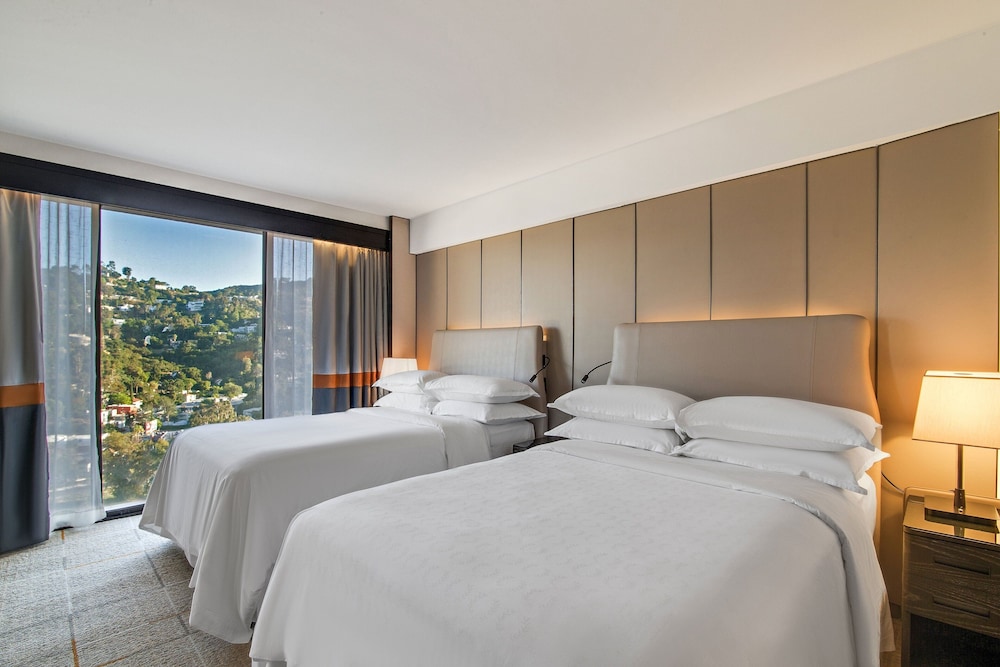 Sheraton Universal Hotel - photo 27