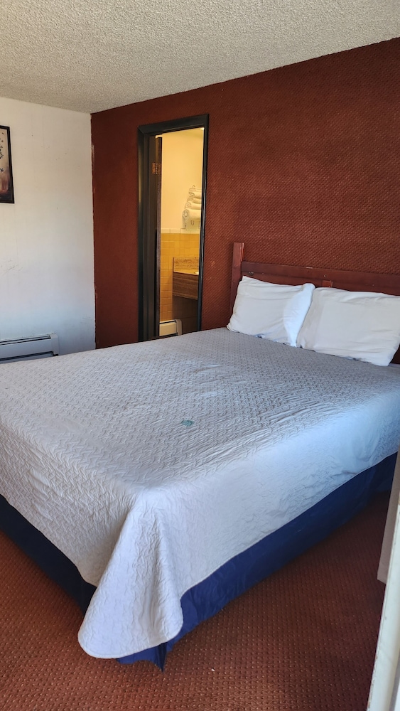 Golden Arrow Motel - photo 15