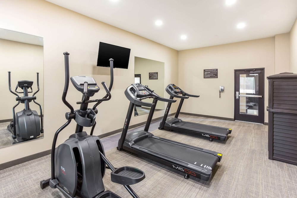 MainStay Suites Logan Ohio Hocking Hills - photo 25
