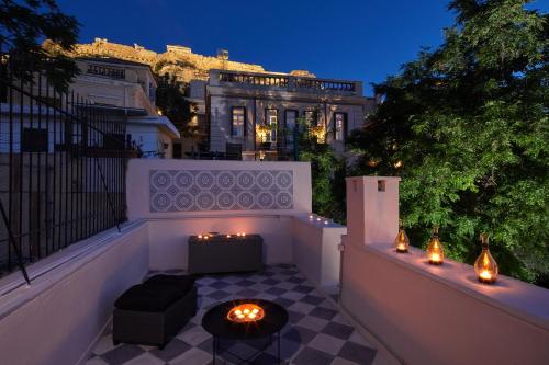 Muazzo Plaka Homes Upper Home with Balcony & Ground Home No Balcony by Thinkvilla — 4-Star Luxury Hotel in Athens, Greece