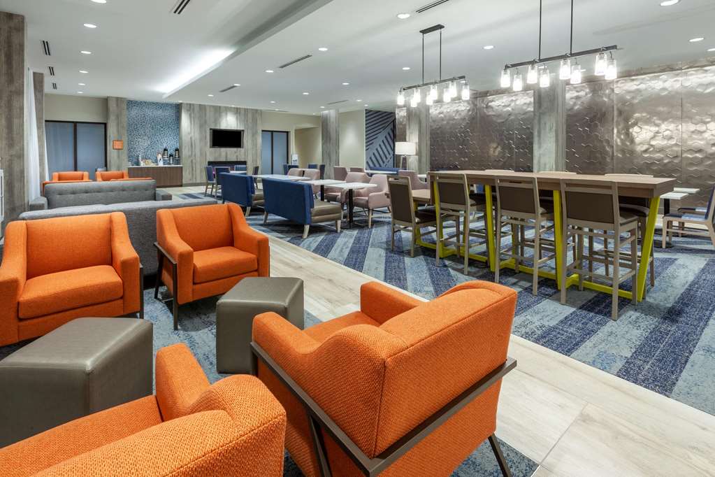 La Quinta Inn & Suites by Wyndham Middletown Goshen - photo 33