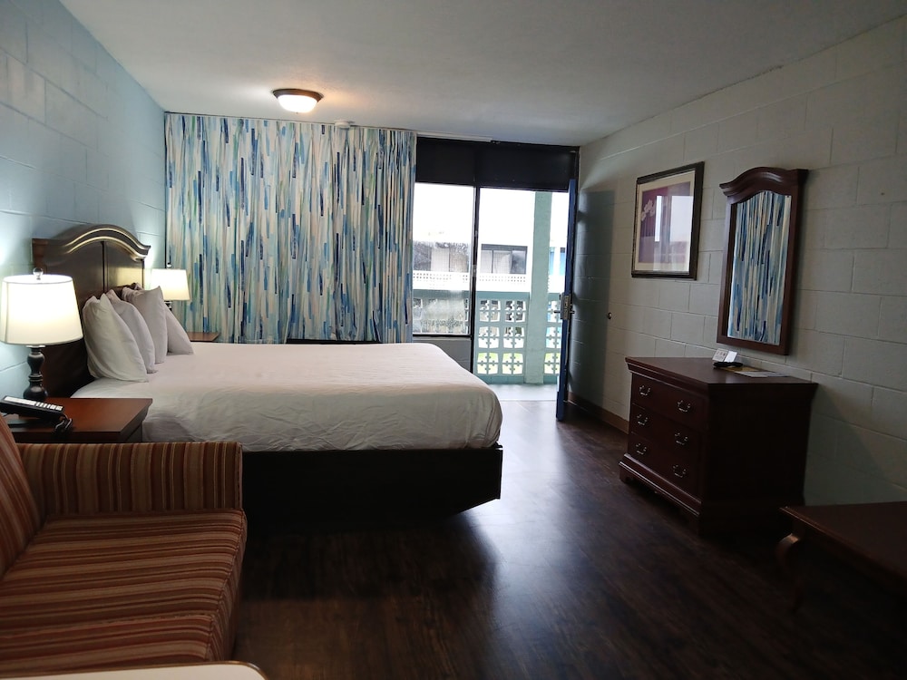 Buccaneer Inn - photo 23