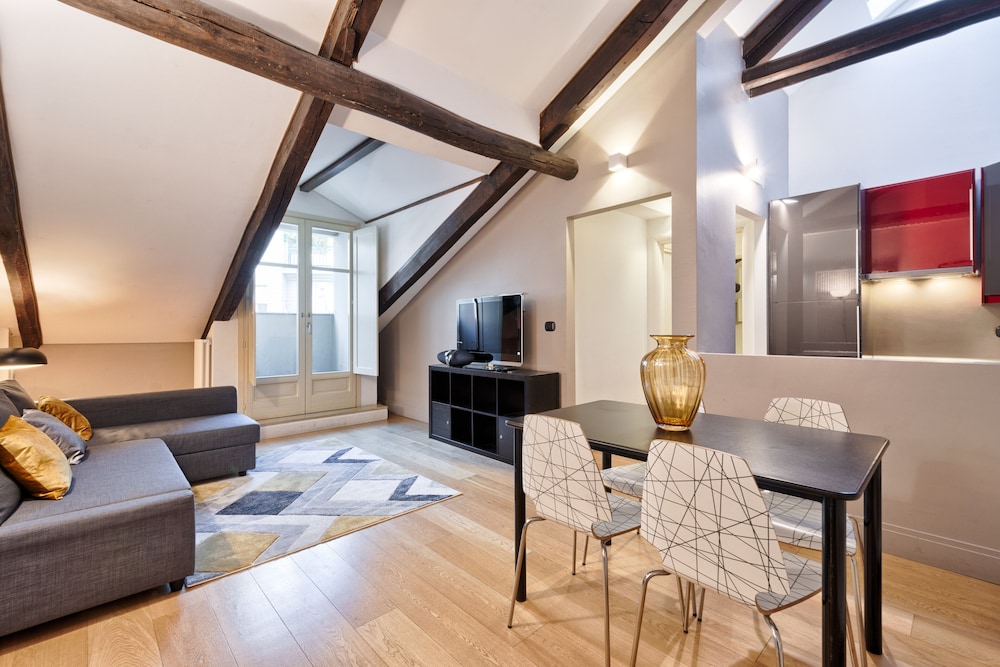Stylish Apartment in the heart of Torino — 4-Star Luxury Hotel in Turin, Italy