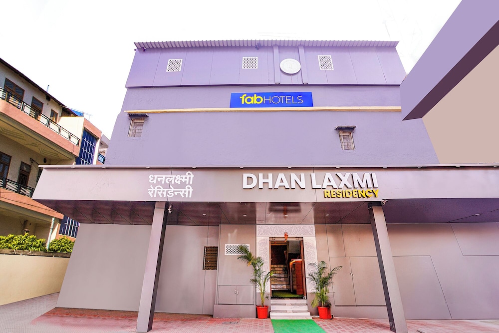 Fabexpress Dhanlaxmi Residency - last minute hotel in Mumbai