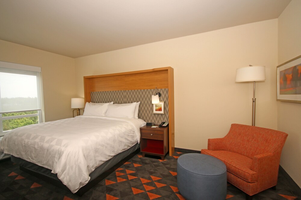 Holiday Inn Hotel & Suites Fayetteville W Fort Bragg Area by IHG - photo 6