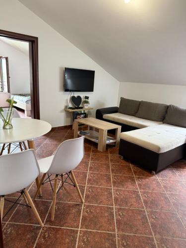 Apartment Atina — 4-Star Luxury Hotel in Kotor, Montenegro