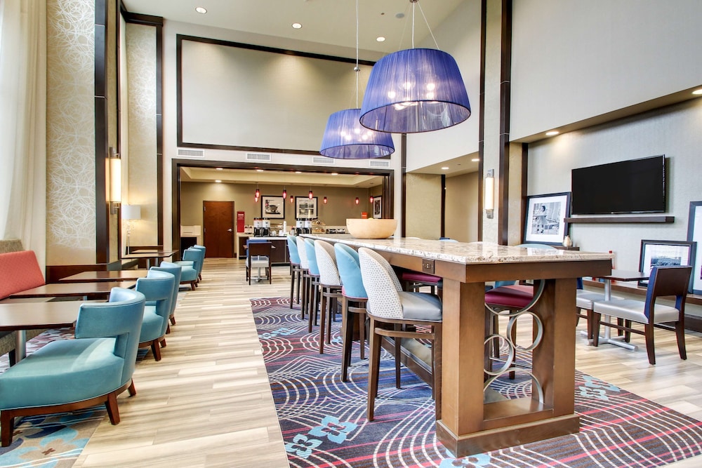 Hampton Inn & Suites Greenville Airport SC - photo 52