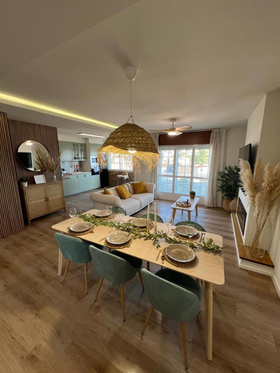 El Balcon de Lorenzo Lorenzo’s Balcony in Poio, Spain