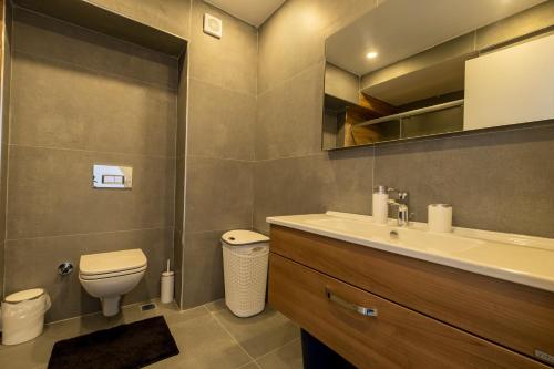 Modern Two Bedroom Flat with Stunning Bosphorus View — 4-Star Luxury Hotel in Istanbul, Turkey