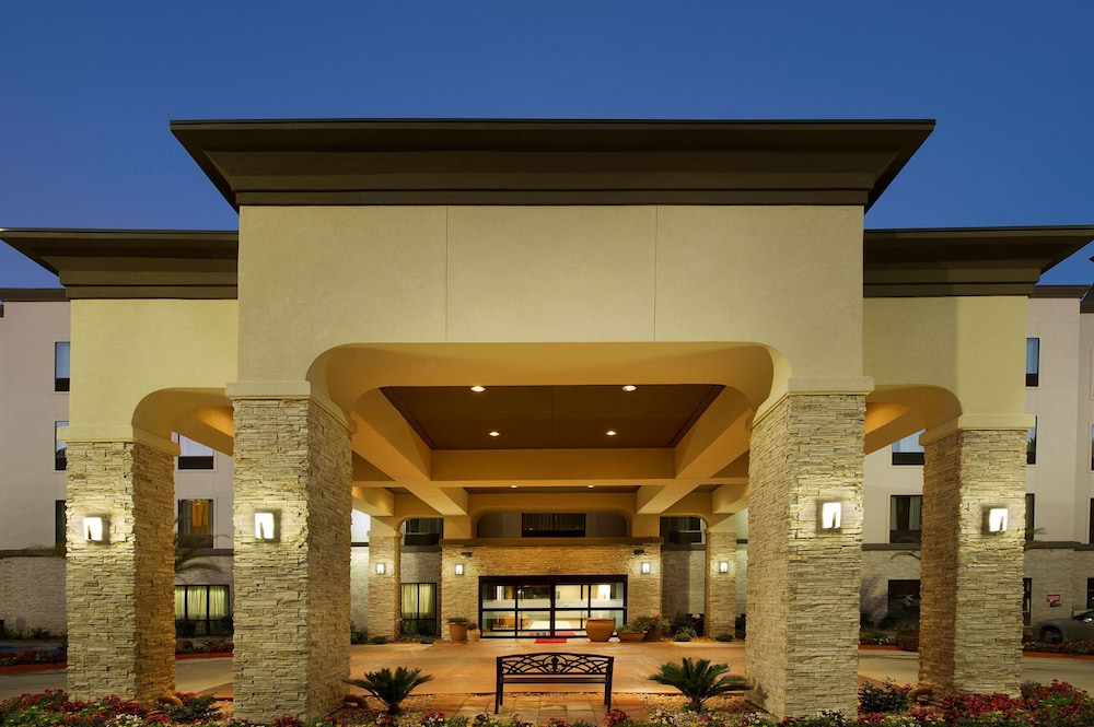 Hampton Inn Lake Charles - photo 42