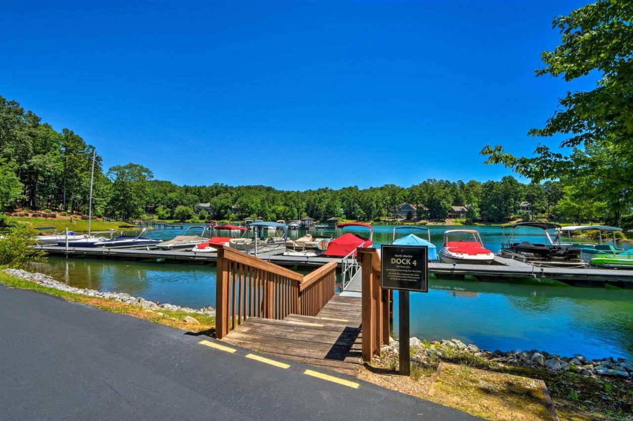 Lake Keowee Resort Condo with Balcony and Pool Access in Salem, United States