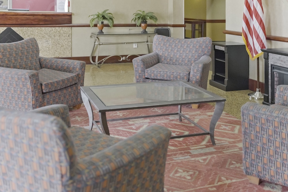 Economy Hotel Plus Wichita - photo 4