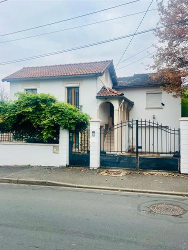 Le Coup De Cur Parisien — Yerres
