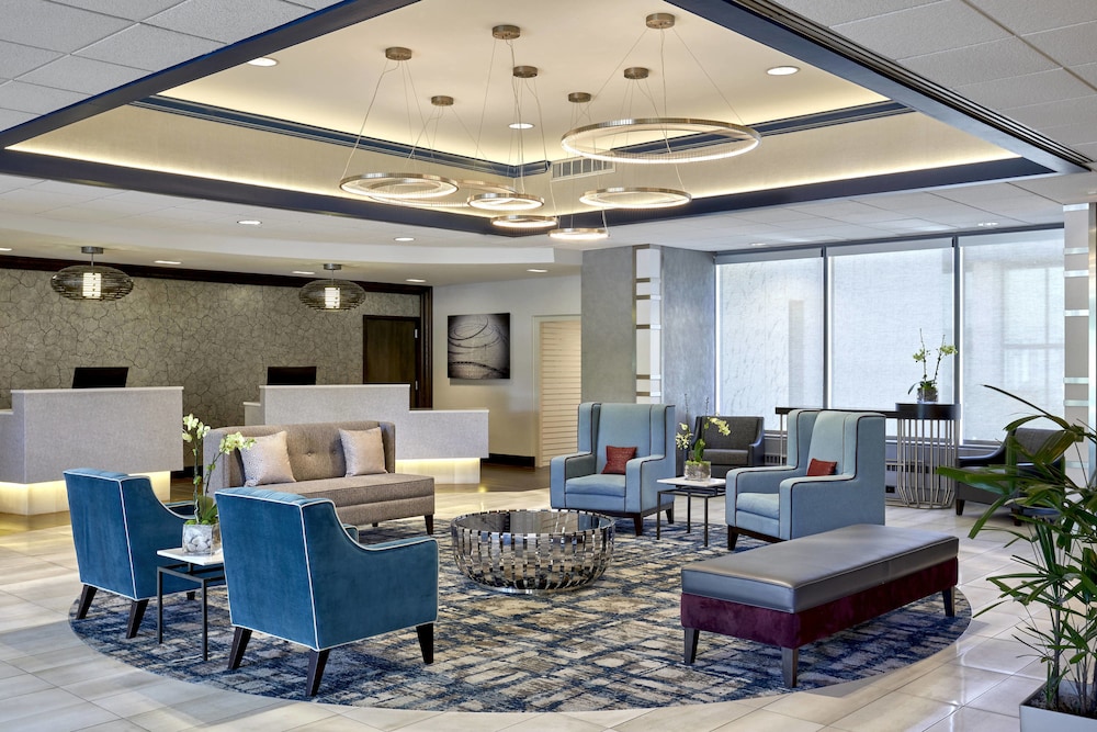Sheraton Milwaukee Brookfield Hotel - carbon neutral hotel in Brookfield