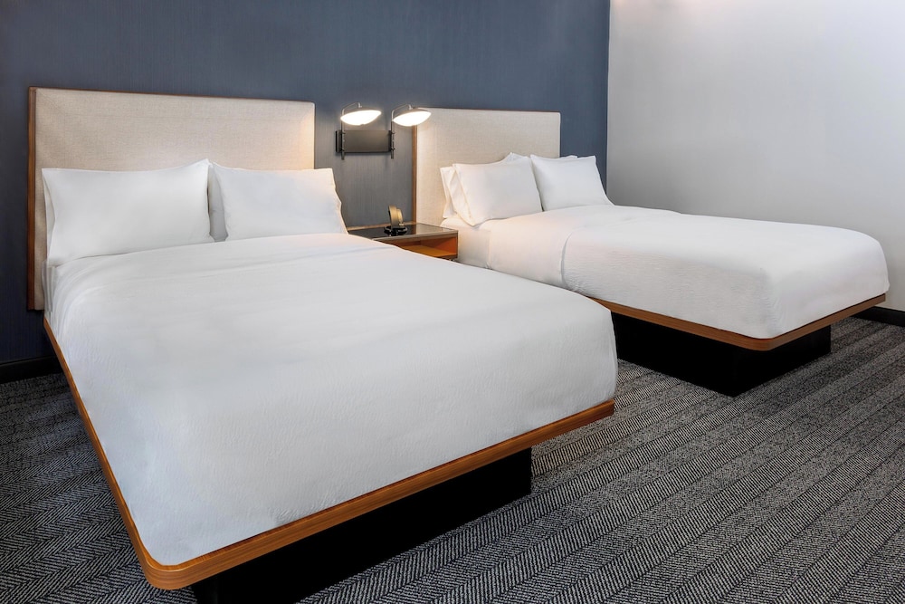 Courtyard by Marriott Atlanta Midtown - photo 10