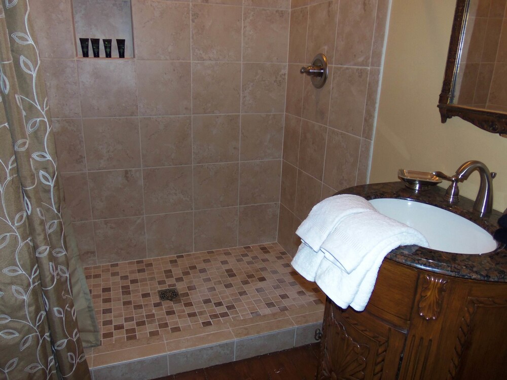 The Wanderlust Hotel - photo 48