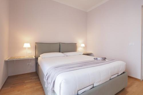 Quiet one bedroom near Tortona District — 4-Star Luxury Hotel in Milan, Italy