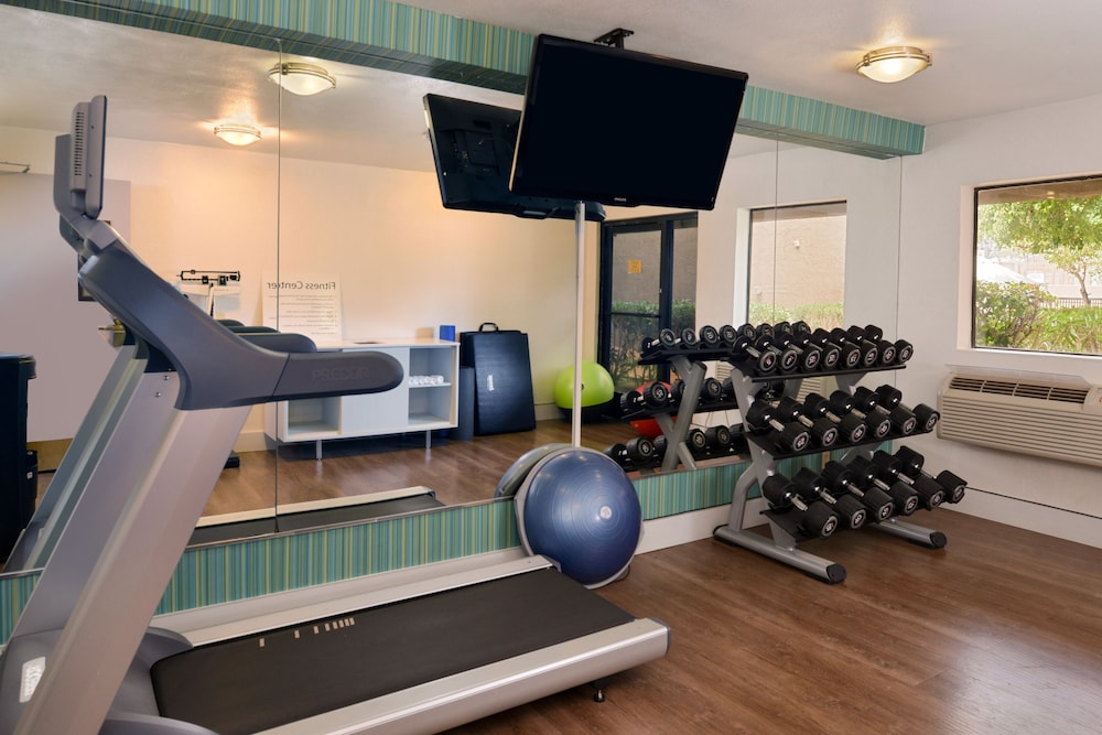 Holiday Inn Express Palm Desert by IHG - photo 24