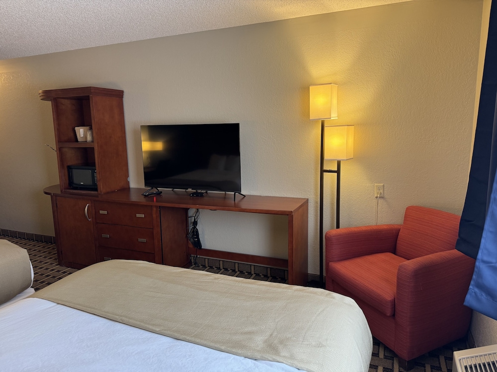 Crossroads Hotel - photo 8