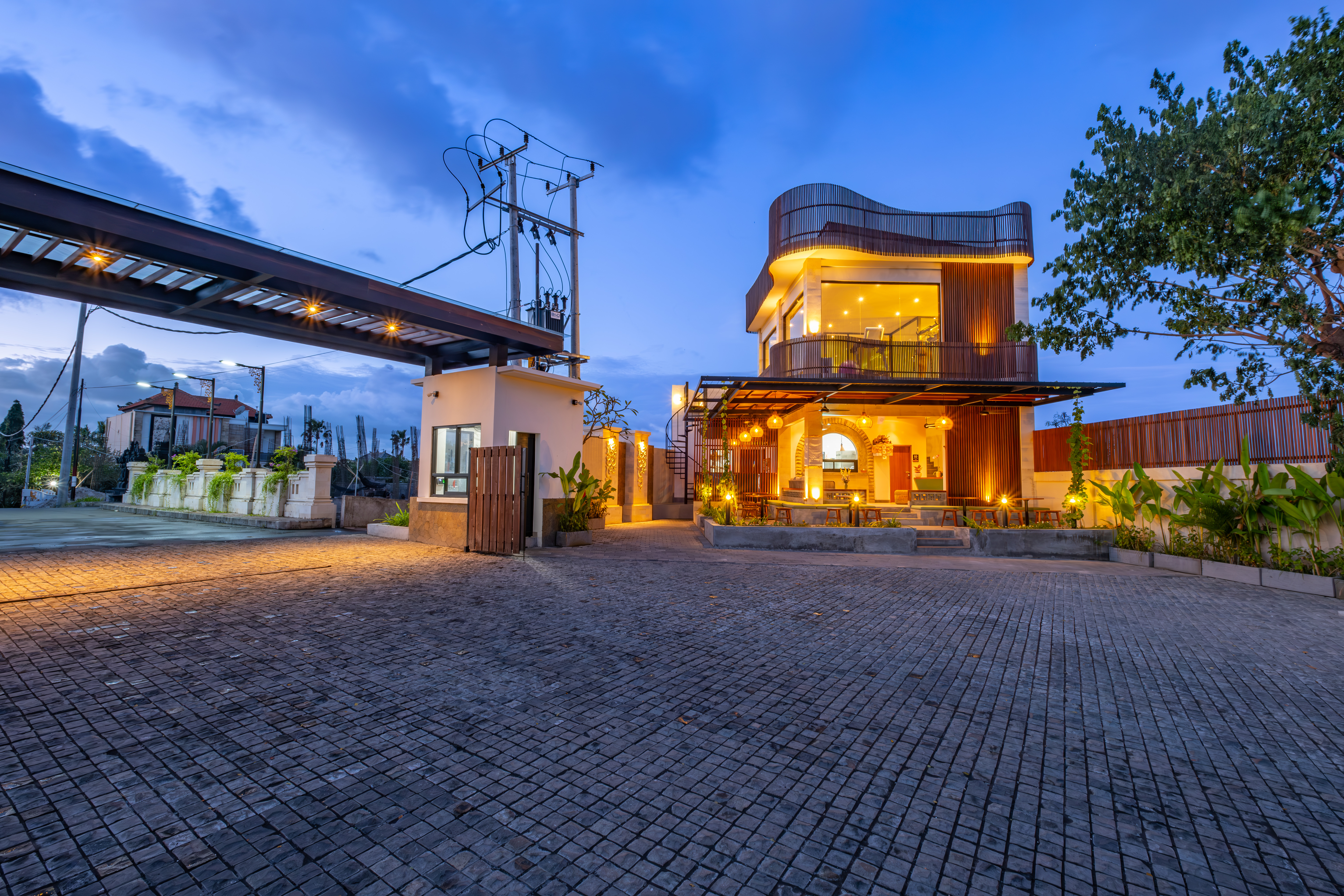 Taman Seminyak Suites
