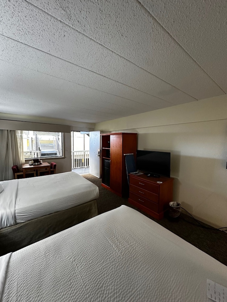 Ramada by Wyndham Virginia Beach - photo 23