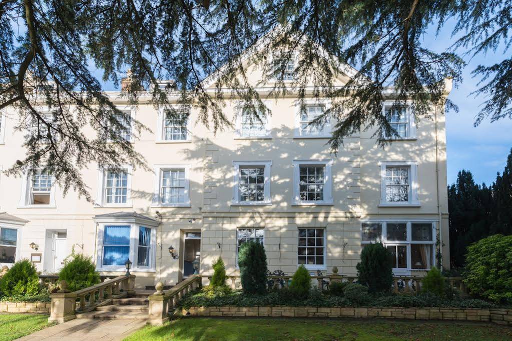 Clock Tower Hotel - carbon neutral hotel in Exeter