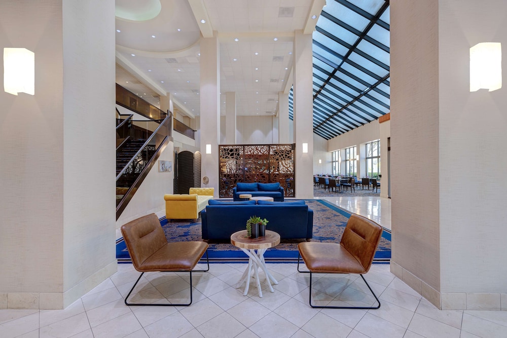 Embassy Suites by Hilton Santa Clara Silicon Valley - photo 10