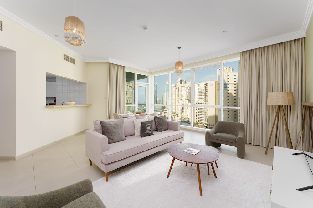 Maison Privee Stunning JBR Retreat w Partial Sea & Marina Views — 5-Star Luxury Hotel in Dubai, United Arab Emirates