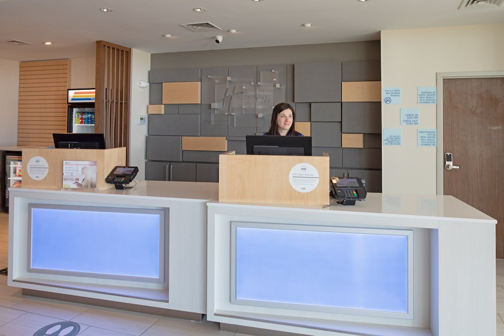 Holiday Inn Express & Suites Goodland I 70 an IHG hotel - photo 47