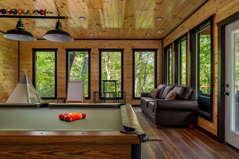 Mountain Majesty By Ghosal Luxury Lodging - photo 51