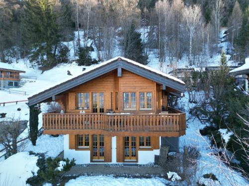 Chalet Le Joyau Panoramic Alpine Retreat Nendaz — 4-Star Luxury Hotel in Basse-Nendaz, Switzerland