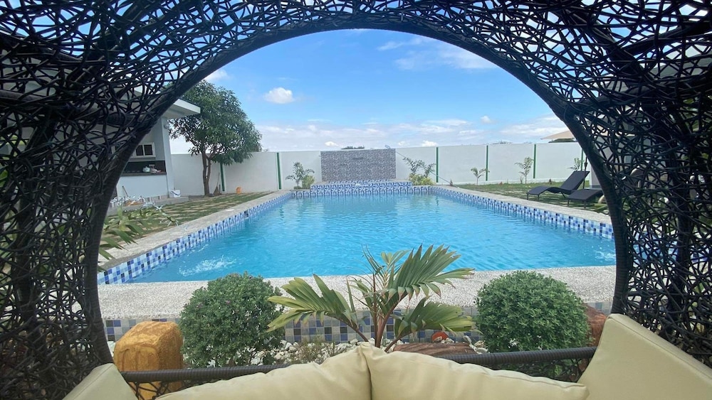 Steffen Resort - carbon neutral hotel in Dinalupihan