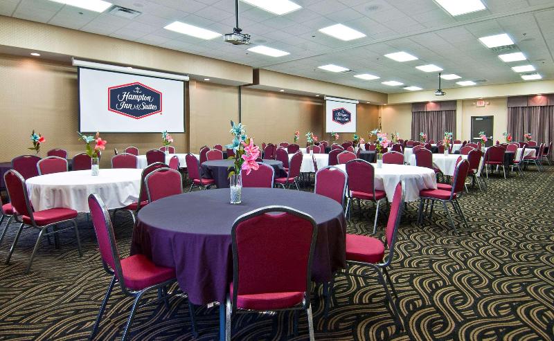 Hampton Inn & Suites Millington - photo 9