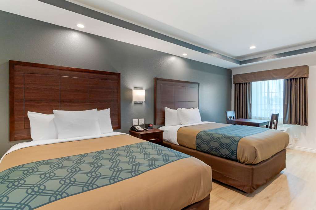 Econo Lodge Houston Northwest Cypress - photo 17