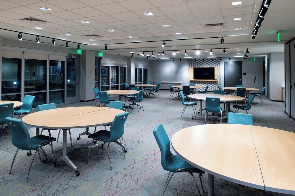 Aloft Charlotte Airport - photo 44