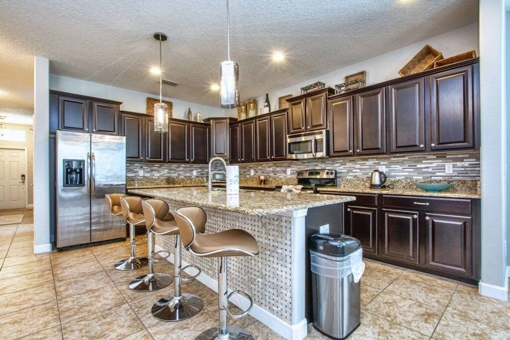 Spacious Family Getaway W Resort 3154pp 5 Bedroom Home by RedAwning - photo 16
