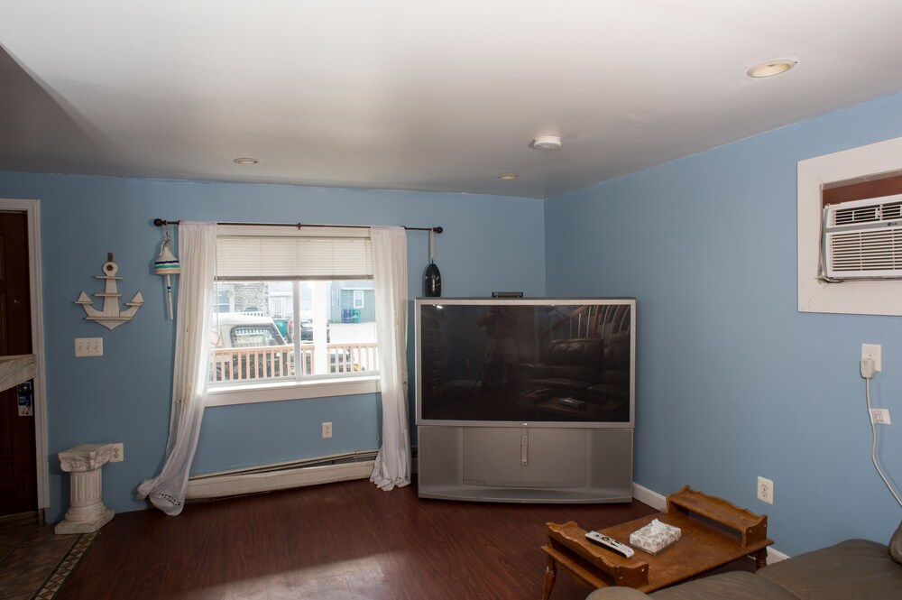 Nautical Motel and Suites - photo 61