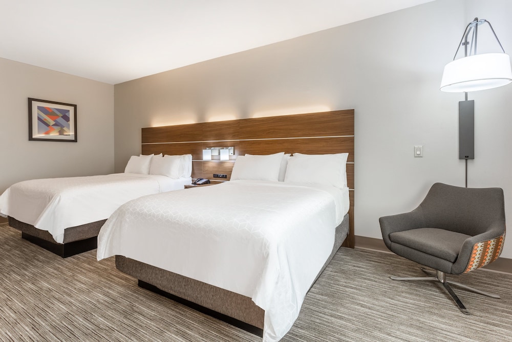 Holiday Inn Express & Suites Kearney by IHG - photo 11