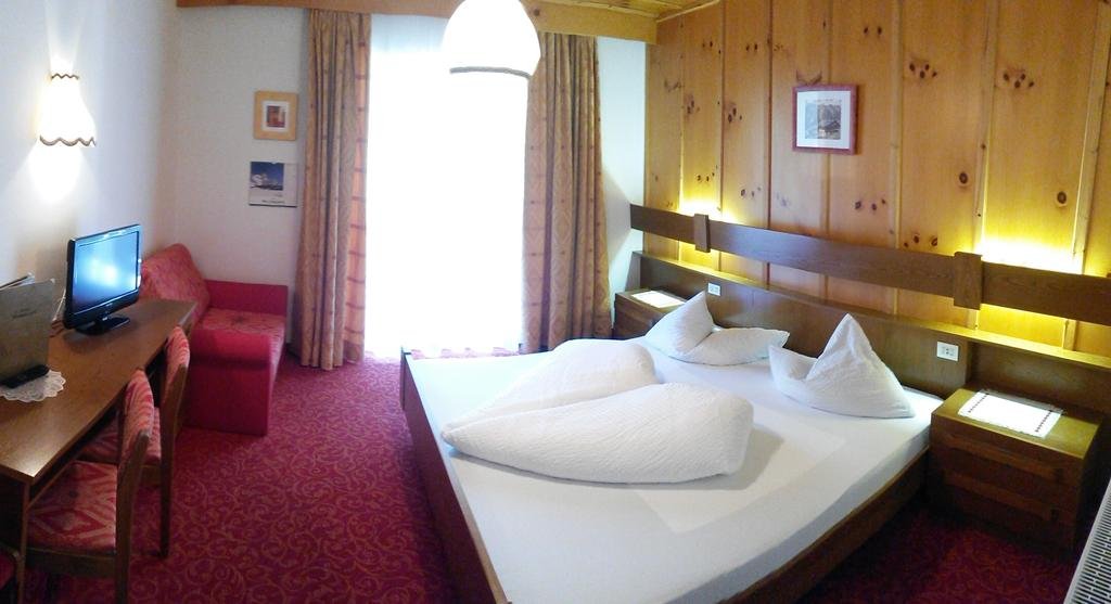 Hotel Alpenblick — Moso In Passiria