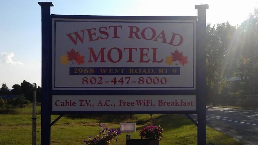 West Road Motel - photo 14