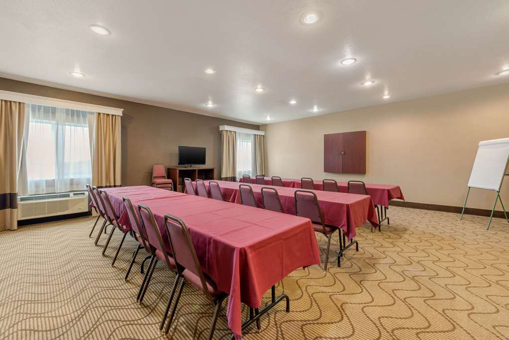 Comfort Inn Warren I 69 - photo 31