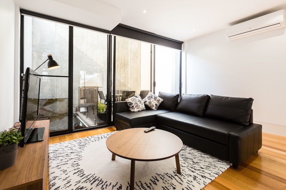 Renee 4Bdr North Melbourne House — 4-Star Luxury Hotel in North Melbourne, Australia